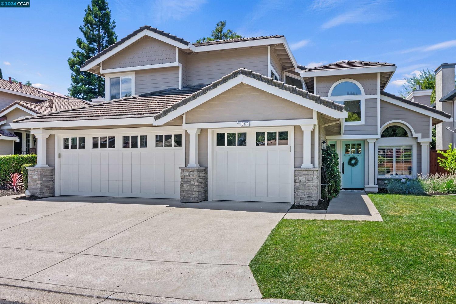 3372 Green Meadow Dr