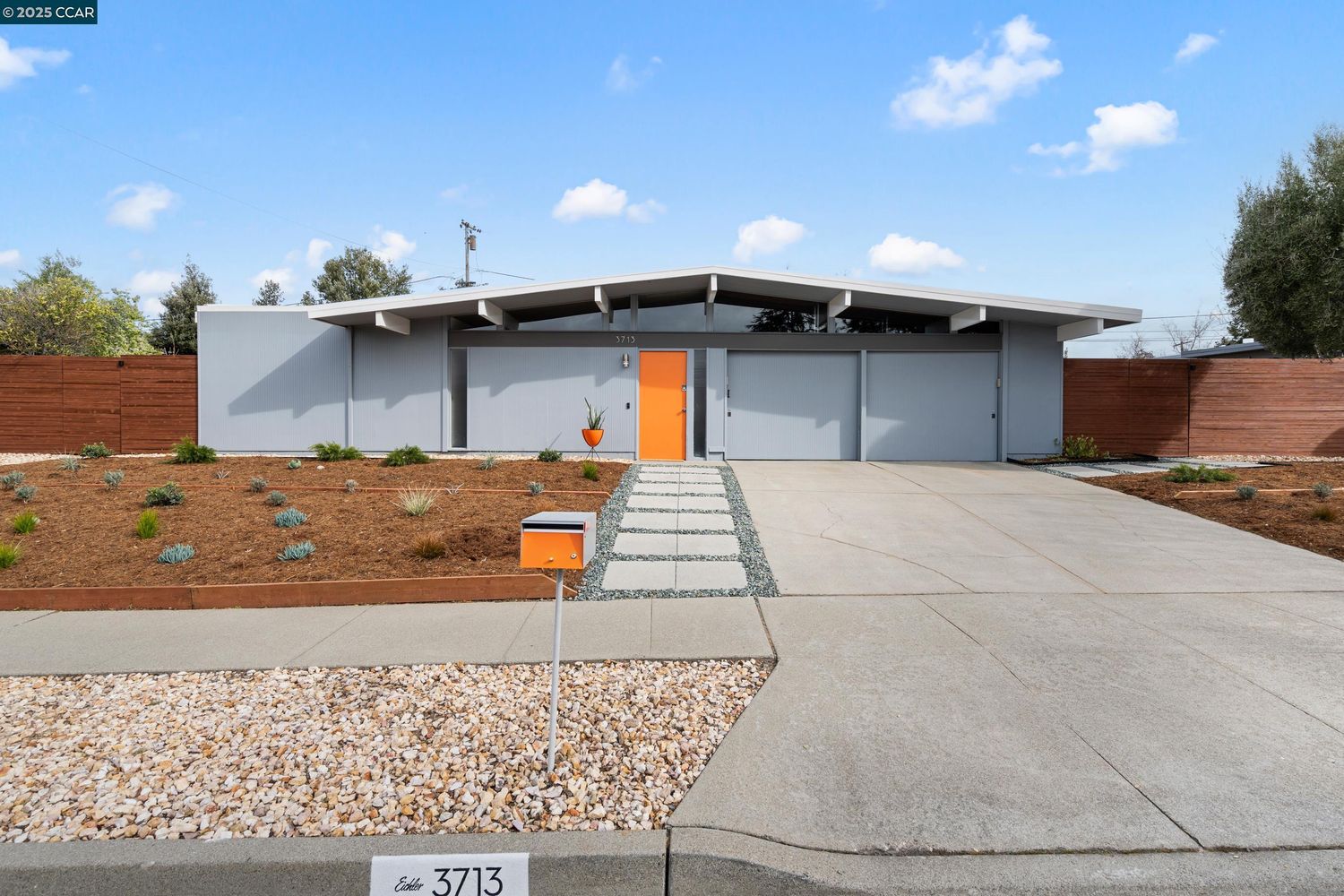 3713 Merridan Dr